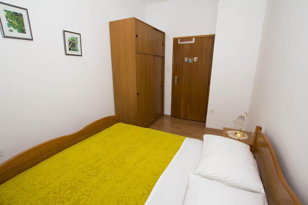 Apartments Marina โตรกีร์ ห้อง รูปภาพ